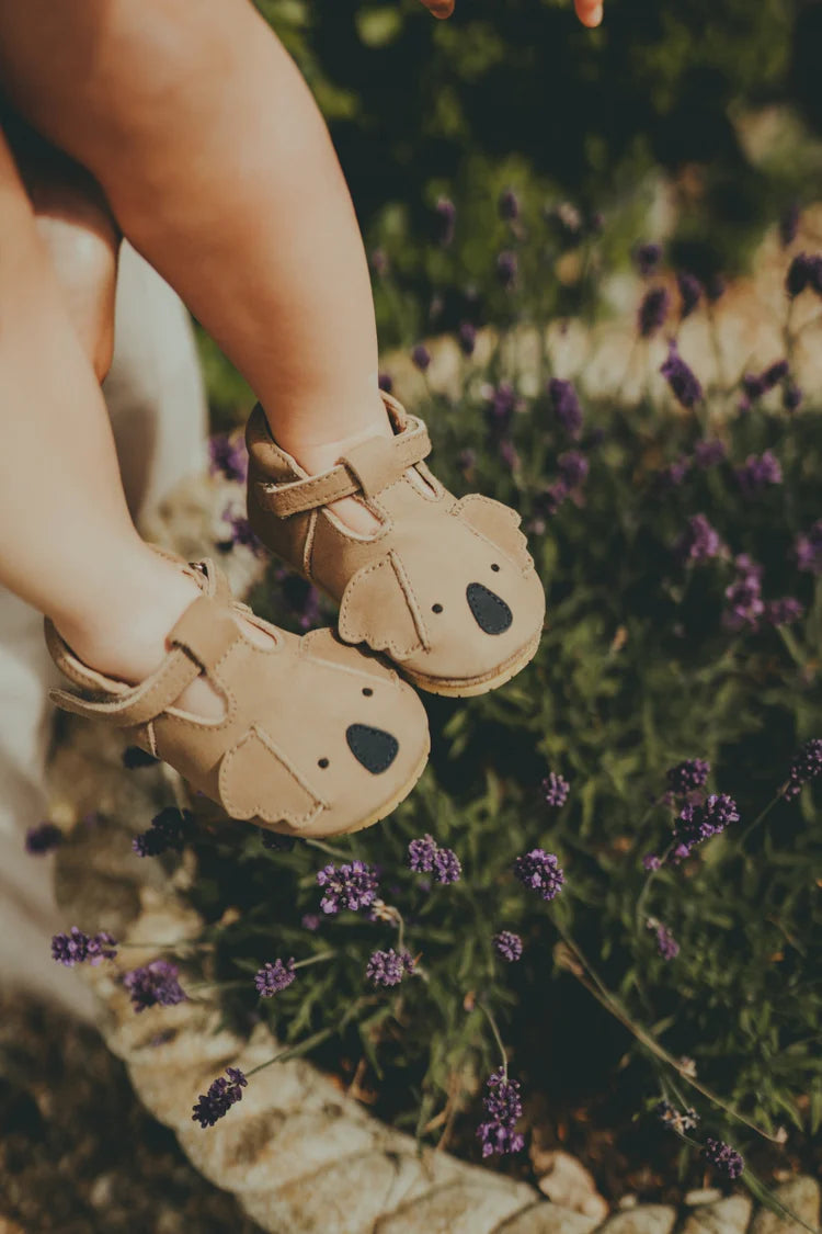 Childhood Family Concept Store Online Shop