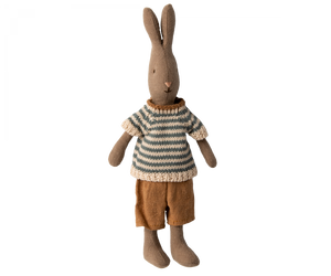 RABBIT SIZE 1 - DUSTY BROWN/SHIRT AND SHORTS, MAILEG