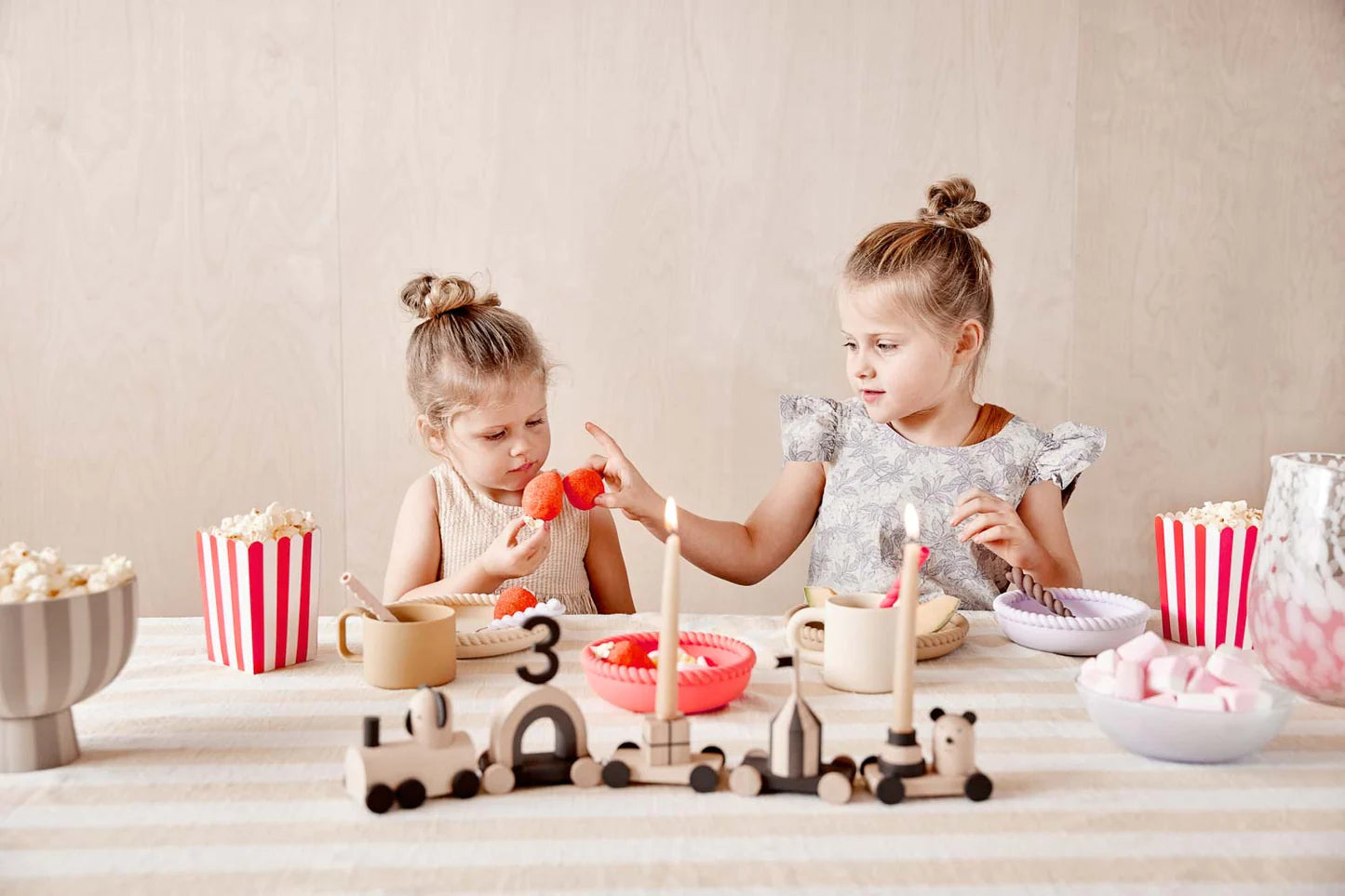 OTTI BIRTHDAY TRAIN - NATURE/DARK, OYOY