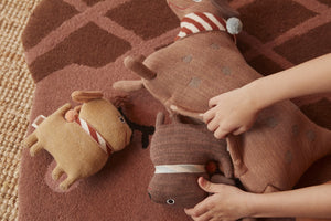 HUNSI DOG WITH TWO PUPPIES COCO & MAX, OYOY LIVING