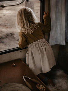 THE SIMPLE SKIRT, THE SIMPLE FOLK