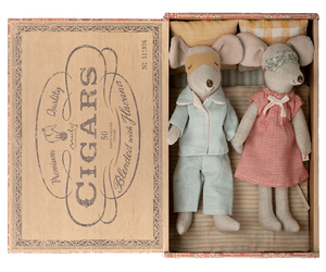 MUM AND DAD MICE IN CIGARBOX, MAILEG