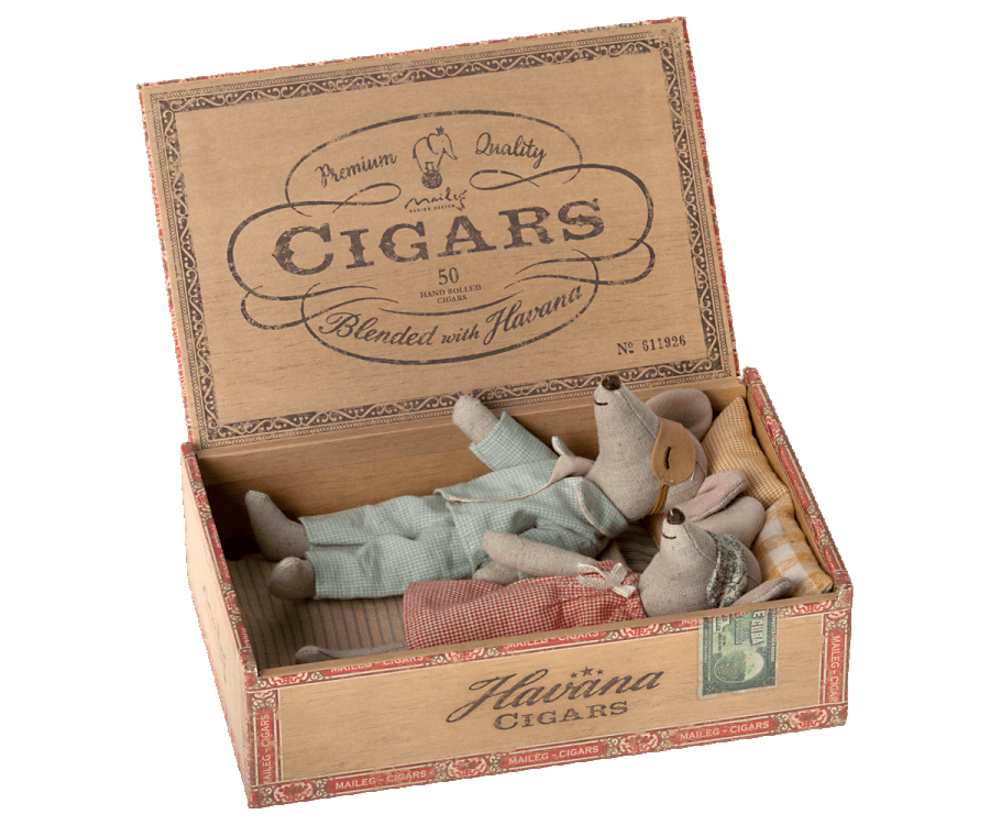 MUM AND DAD MICE IN CIGARBOX, MAILEG